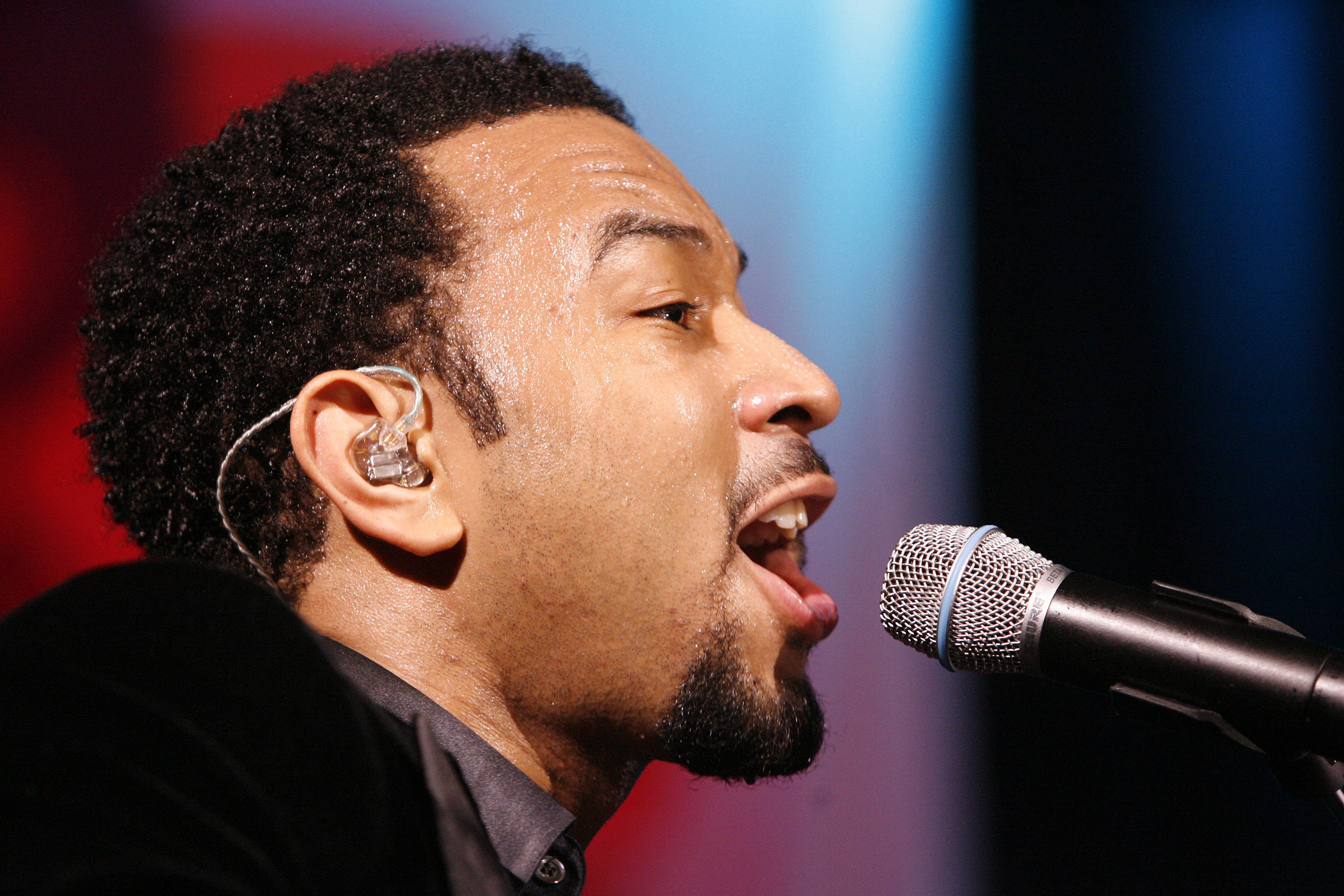 John Legend performing at the House of Blues in 2006, in Los Angeles, California. | Source: Getty Images